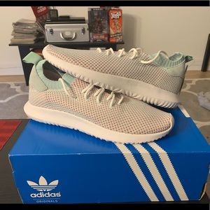 Adidas Tubular Primeknit